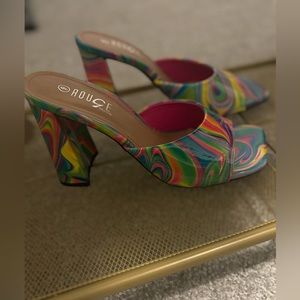 retro multicolored opened toe brand new chucky heels